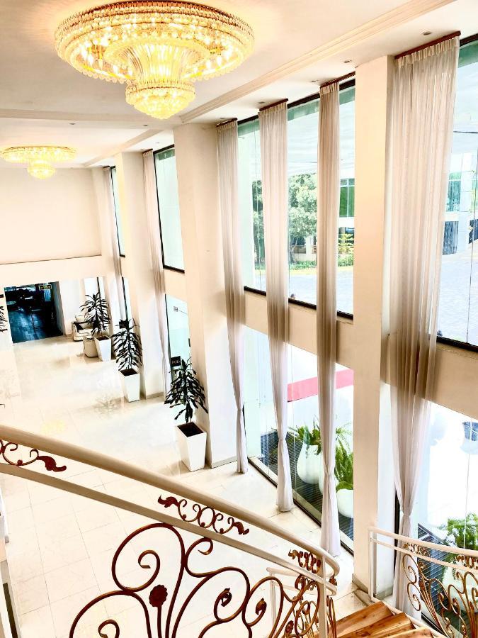 De Leopol Hotel Adís Abeba Exterior foto